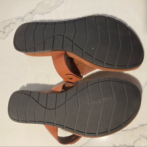 RALPH LAUREN RLR Sz 6 Leather Metal Embellishment Thong Comfort Slide Sandals - Picture 7 of 9